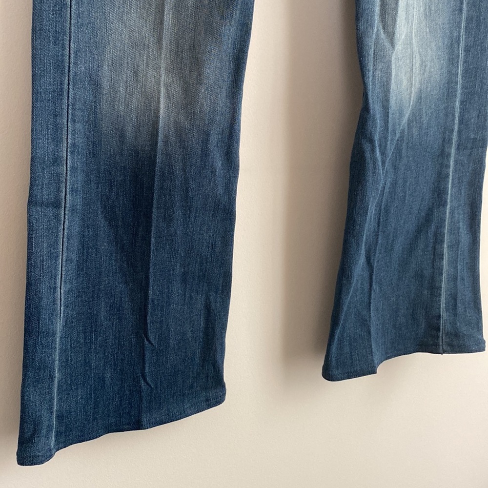 Levi’s Bootcut Totally Shaping Jeans - Picture 6 of 12